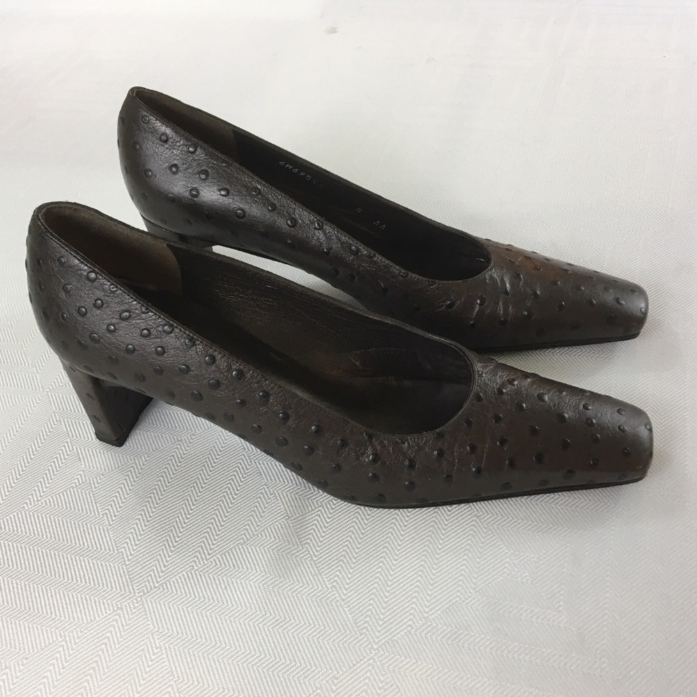 Stuart Weitzman Women's Brown Narrow Shoes 8 AA